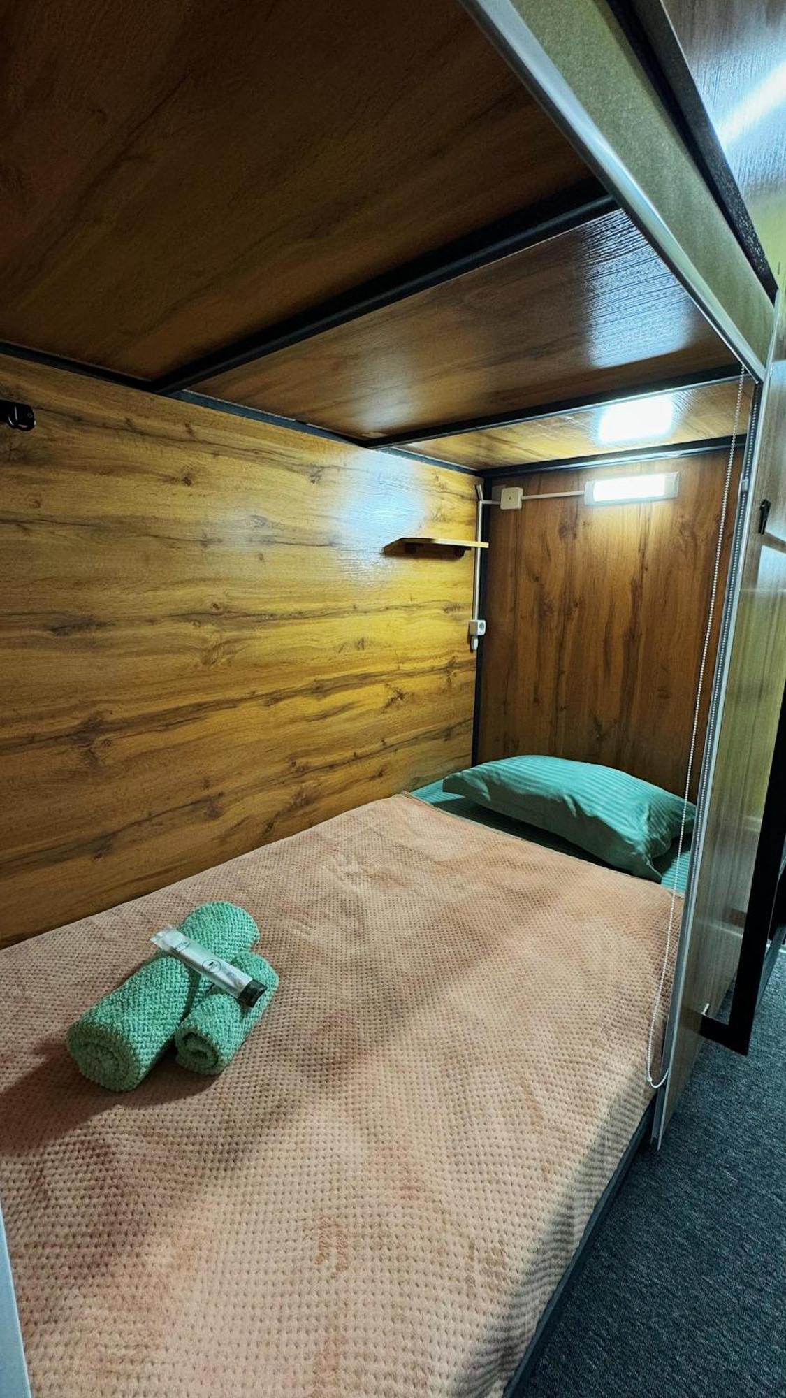 Hostel Kochevnik Capsule Hotel 알마티 외부 사진