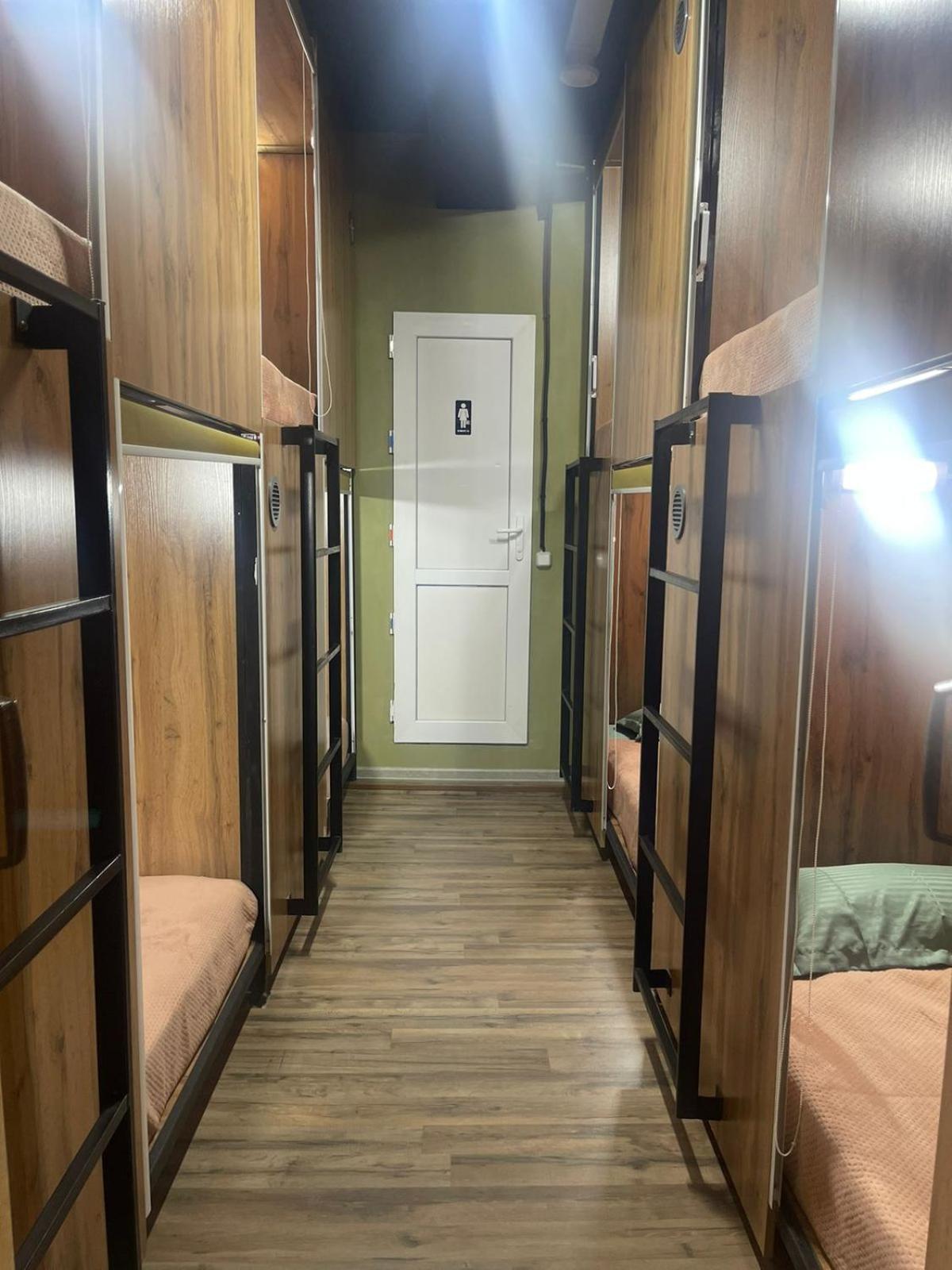 Hostel Kochevnik Capsule Hotel 알마티 외부 사진