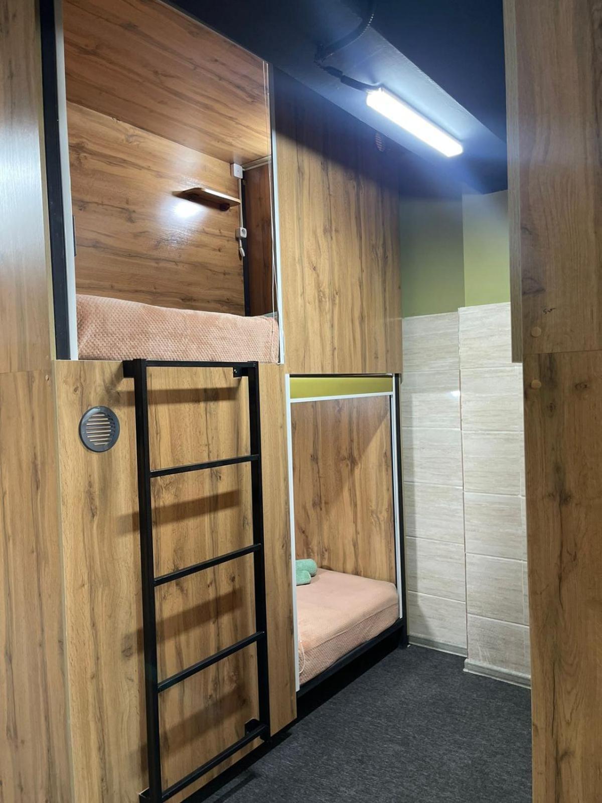 Hostel Kochevnik Capsule Hotel 알마티 외부 사진