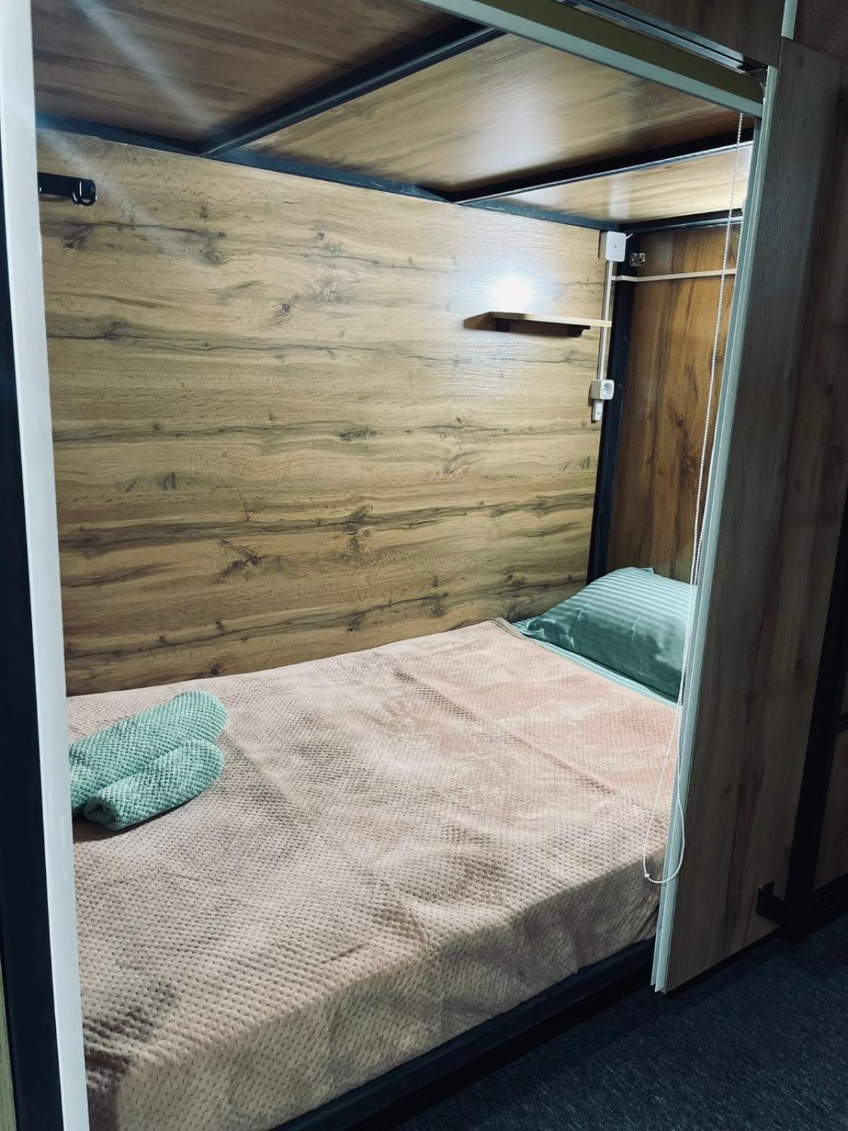 Hostel Kochevnik Capsule Hotel 알마티 외부 사진