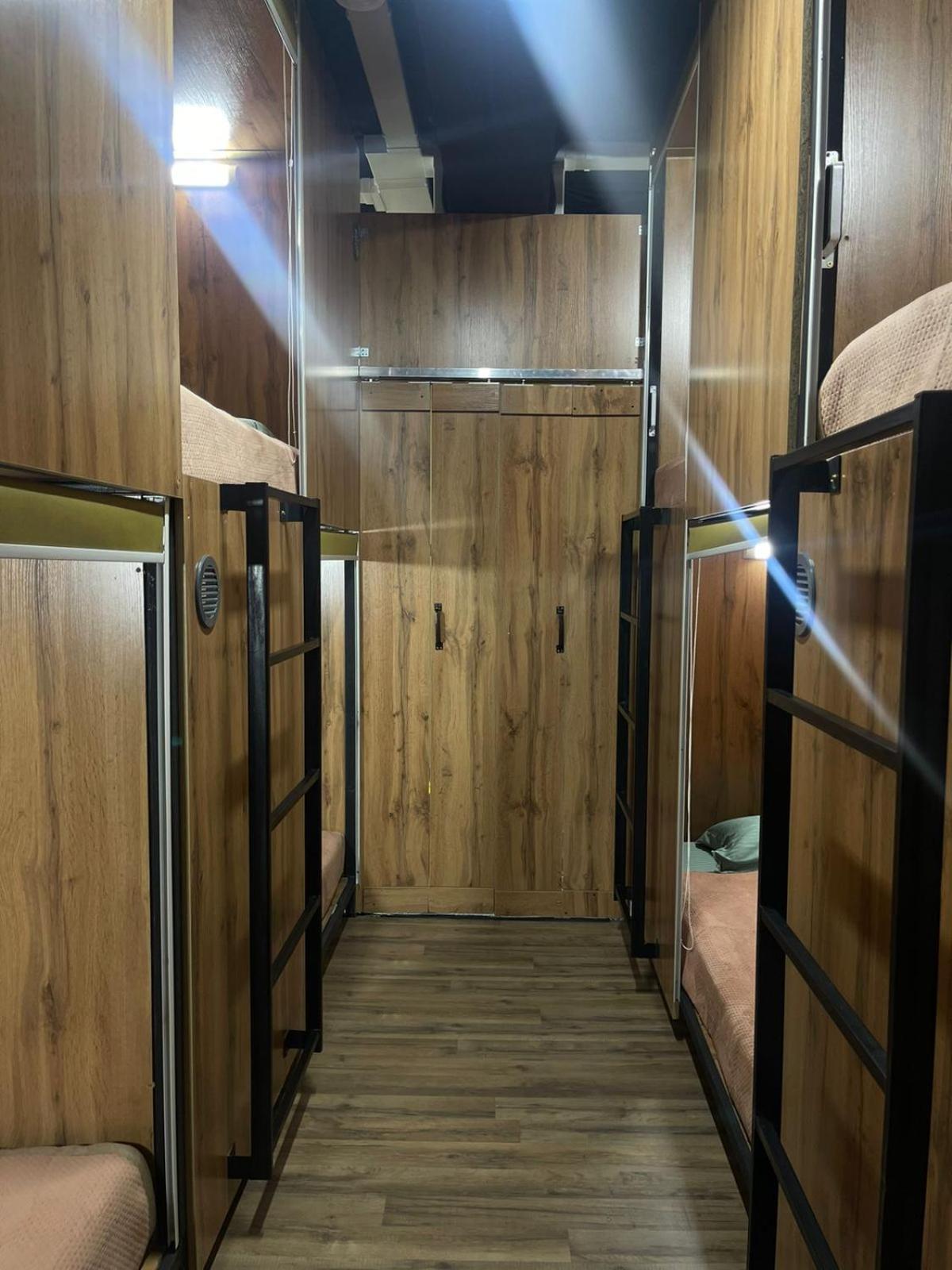 Hostel Kochevnik Capsule Hotel 알마티 외부 사진